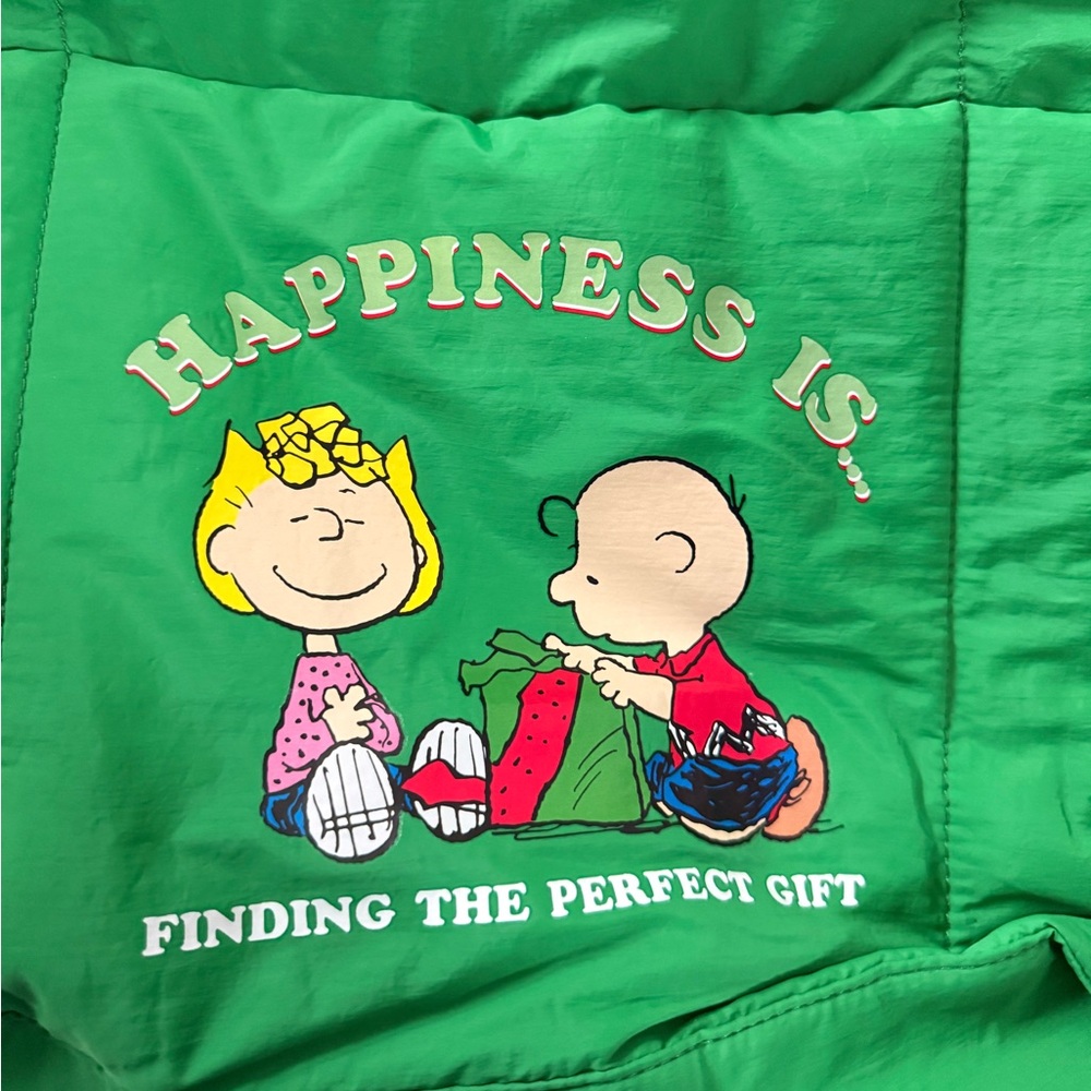 Green Peanuts 'Happiness Is... Finding the Perfect Gift' Graphic tote bag